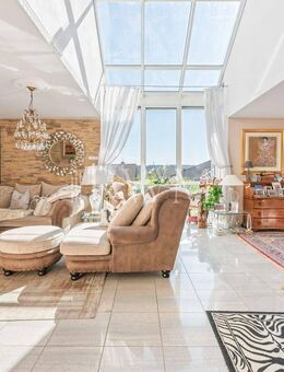 Lichtdurchflutetes Traumhaus mit Sauna, Einliegerwohnung und Panorama-Aussicht - Mühlacker