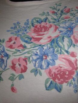 Original VINTAGE * Trachten * Folklore * Rosen * Blumen * Blüten * Romantik * DESIGNER * T-Shirt ''Francoise Saget'' Gr. 42- 46/ M- L * cremé-beige * alt-rosé- * blau * grün * - Riedlingen