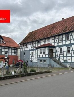 Großer Hof mit zwei Wohnhäusern, großer Scheune und Garten! - Frielendorf