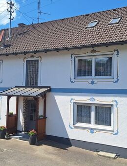 Attraktives 2-Familienhaus mit vielfältigen Nutzungsmöglichkeiten in Fischach / Tronetshofen zu kaufen - Fischach