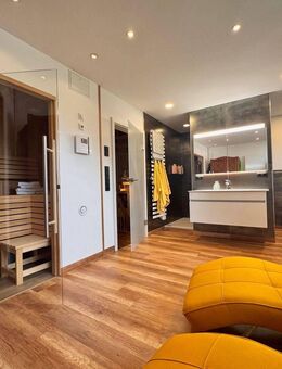 Modernes Haus mit Wintergarten, Sauna, Kamin und Doppelcarport in Stralsund - Stralsund
