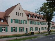 2-Raum Wohnung im Erdgeschoss mit separater Mansarde im Dachgeschoss + Garten - Lauta