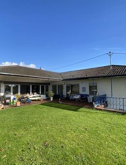 Großzügiger Eckbungalow in schöner Lage! - Dudeldorf