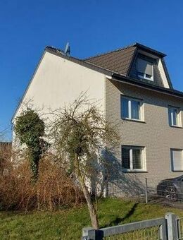 Schöne, helle 3 Zimmerwohnung im 1 OG mit eigenen Gartenanteil ca. 90 qm in Paderborn-Stadtheide, Baujahr 2003 - Paderborn