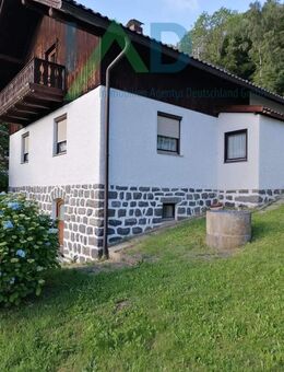 Einladendes Familienhaus mit großem Garten und idealer Verkehrsanbindung. - Freyung