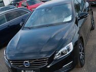 Volvo V60, Kombi Black Solid "Stone", Jahr 2018 - Lübbecke