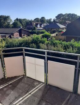 *** HIMMELPFORTEN/ALTES LAND * SCHÖNE 2 ZIMMER WOHNUNG * GROßER SONNIGER BALKON * EBK * DUSCHBAD * CARPORT *** - Himmelpforten