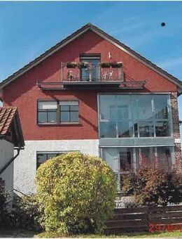 Passau-Haidenhof / Süd: Haus mit 4 Wohnungen + Baurecht für Einfamilienhaus - Passau