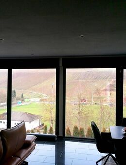 Kasel: Gehobenes Zweifamilienhaus mit wunderschöner Aussicht - Kasel