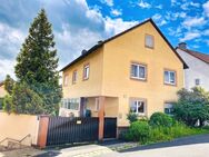 *PREISREDUZIERUNG* Wintergarten inklusive... Haus mit Garten und Nebengebäude in zentraler Lage mit unverbauter Aussicht! - Sulzfeld (Bayern)