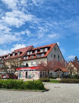 // Machern am Schloss // sonnige 2 Zimmer // Aufzug // - Machern