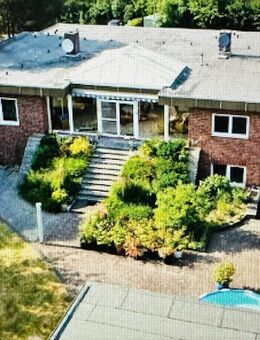 Mehrgenerationshaus / Doppelhaus / Ferienwohnungen / Bauplatz / Mehrfamilienhaus / Mischgebiet in Gartenstadt - Neumünster