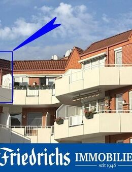 2-Zimmer-Dachgeschosswohnung mit zwei Balkonen, Kellerabteil und Tiefgaragenstellplatz - Brake (Unterweser)