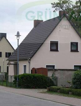 *Kleines sanierungsbedürftiges Wohnhaus mit schönem Grundstück!* - Neuruppin
