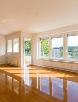 Charmante 3Zi.-Maisonettewohnung mit Garage, Loggia und Blick ins Grüne - Hildesheim