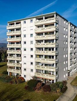 2,5-Zimmer-Wohnung mit Tiefgarage & Balkon. Sanieren und Wohnen oder Vermieten - Singen (Hohentwiel)
