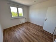 Schnell sein! Helle 2-Zimmer-Wohnung mit Balkon! - Aschersleben