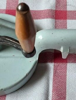 GEKA Vintage Bohnen Schnippelmaschine mit praktischer Tischklemme - Niederfischbach