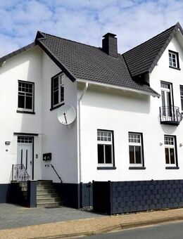 Historischer Charme trifft modernen Komfort Kapitänshaus mit zwei Wohneinheiten - Jork