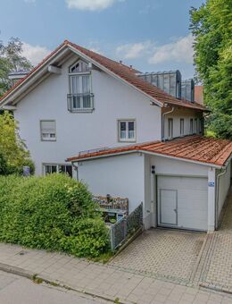 TOP / Dachgeschossapartment mit EBK und Balkon - Grafing (München)