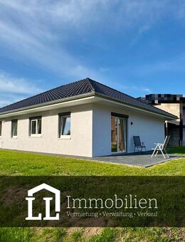 EBENERDIG WOHNEN: Neubau-Bungalow in Neumünster. - Neumünster