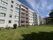 In Renovierung ! Geräumige Balkonwohnung - Halle (Saale)