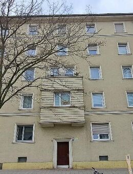 Großzügige 3-Zimmer-Wohnung im 4. Obergeschoss in 90461 Nürnberg - Nürnberg