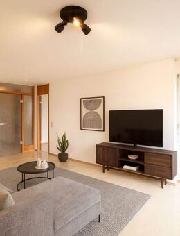 Charmante 2-Zimmer-Etagenwohnung mit Balkon und Garagenstellplatz in Stuttgart-Riedenberg - Stuttgart