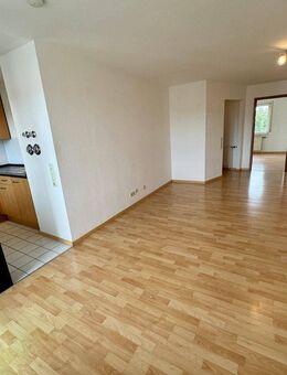 "Top-Lage" - 2-Zimmer-Wohnung beim Wasserturm in Waiblingen inklusive TG-Stellplatz - Waiblingen