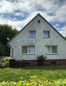 Sanierungsbedürftiges Einfamilienhaus mit Einliegerwohnung und Wintergarten in Norderstedt - Norderstedt