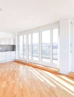 *TOP LAGE* Penthouse-Highlight mit großer Sonnenterrasse & Tiefgaragenstellplatz - Stuttgart