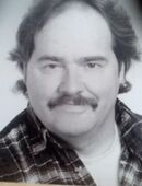 Gerne etwas chaotisch, vielseitig interessiert, Naturverbunden, tierlieb (Bilder wollten nicht, eines geht jetzt ...) in 23558