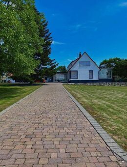 Schönes geräumiges Haus mit 9 Zimmern in Ludwigsburg ( Kreis) Affalterbach - Affalterbach