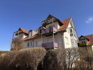 Hübsche, kleine 3-Zimmer-Dachgeschosswohnung mit Balkon und TG-Stellplatz in Legau - Legau