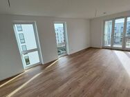 Geräumige 4-Zimmer-Wohnung mit Balkon und moderner Ausstattung - Berlin