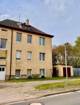 HORN IMMOBILIEN++ Dreifamilienhaus in Penkun mit großem Grundstück - Penkun