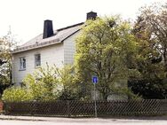 Charmantes Zweifamilienhaus mit Entwicklungspotential in Schwarzenbach/Saale - Schwarzenbach (Saale)