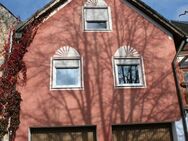 Altstadthaus inklusive 1 Garage und großem überdachten Balkon (>30qm) - Eschenbach (Oberpfalz)