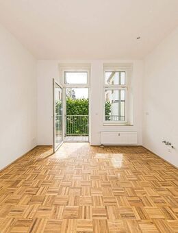 Großzügige 2-Zimmer-Wohnung mit Tageslichtbad und edlem Parkett - Leipzig