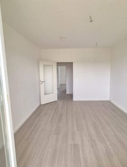 Sanierte 2 Raumwohnung mit Balkon - Grimma