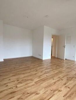 In 2019 sanierte 1-ZW mit EBK und Stellplatz ab 01.12.2025 in Zell am Main! - Zell (Main)