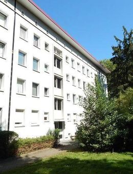 Schöne, renovierte EG-Wohnung mit Loggia - Bochum