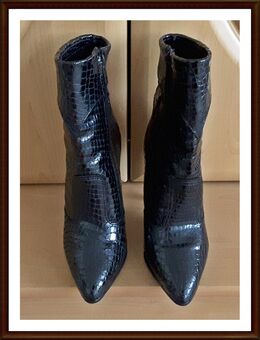 Stiefelette, UK Gr. 33 Deutsch 35 - 35,5 aus geprägtem Leder - NEU waren sie Teuer gewesen - Versand oder Abholung, da entfallen die Versandkosten - Meiningen