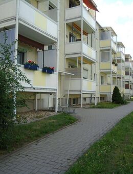 Ruhig gelegene 3-Raum Wohnung mit Balkon - Calbe (Saale)