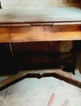 Antiker Holztisch - Seegebiet Mansfelder Land