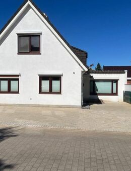 *DHH mit 2 Bädern, ruhig gelegen und doch zentral in H-U !!!* - Henstedt-Ulzburg