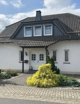 Einfamilienhaus mit Garten und Garage in familienfreundlicher Wohnlage Arnsberg-Bruchhausen - Arnsberg