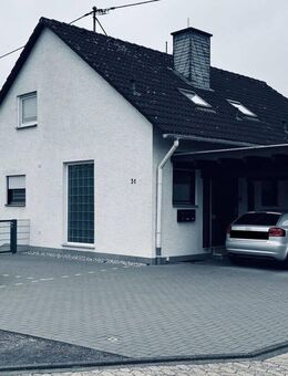 Umfangreich saniertes 2-FH mit Baugenehmigung für 3. Einheit sowie Baupotenzial in zweiter Reihe - Neuwied