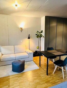 Möbliertes 1-Zimmer-Apartment in Köln mit Blick auf den Dom - All-Inclusive Miete! - Köln