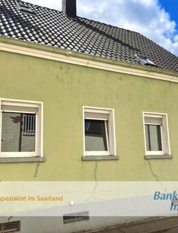 Freistehendes Einfamilienhaus mit Carport in Niederwürzbach - Blieskastel